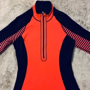 🍋 RARE Lululemon Navy and Neon Pull-over 🍋